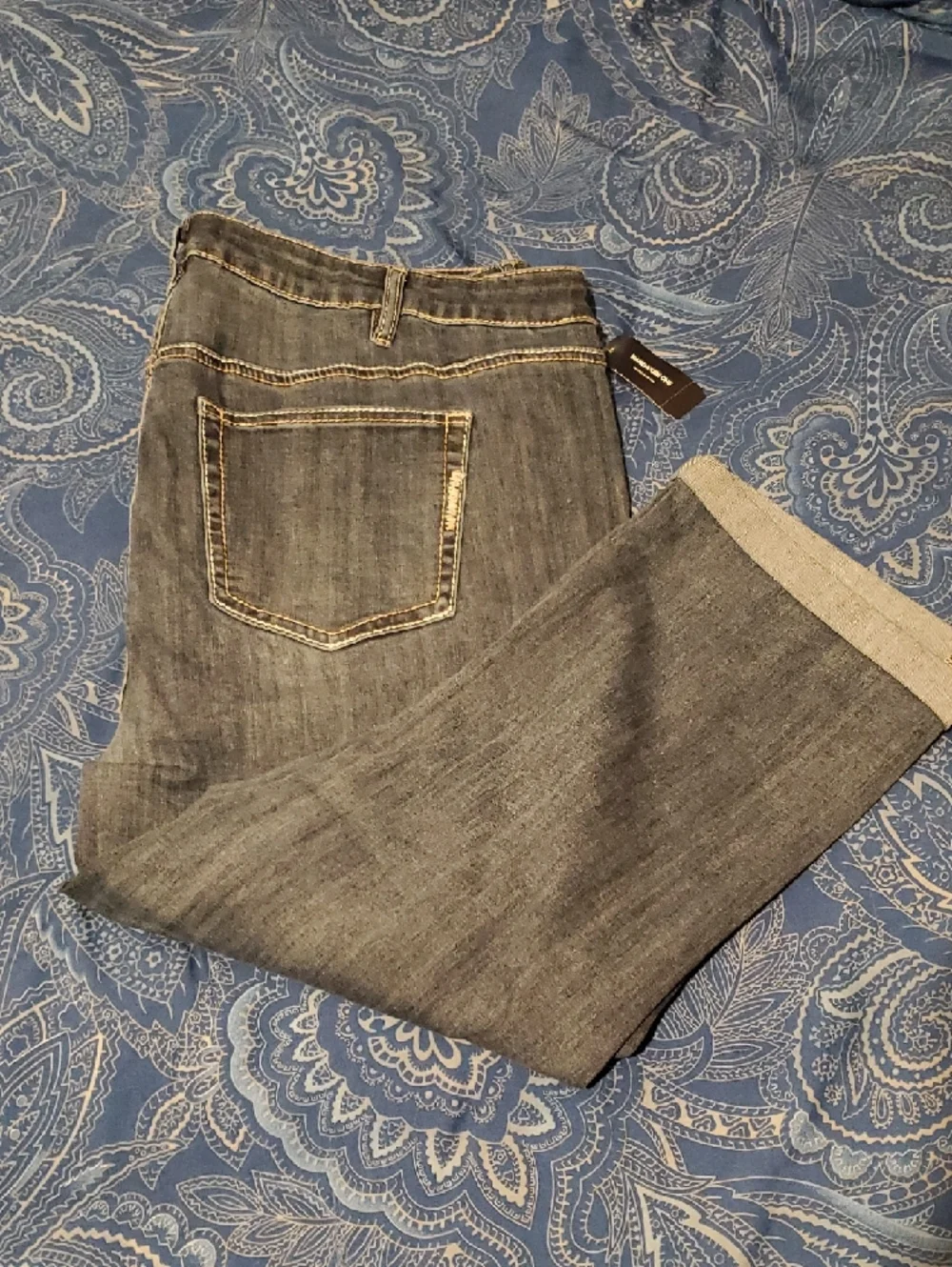 Women’s Dark Wash Capri Jeans - Blue - Picture 3 of 6